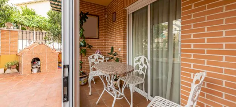 Adding Porch Enclosures To Your Home in Adelaide, South Australia